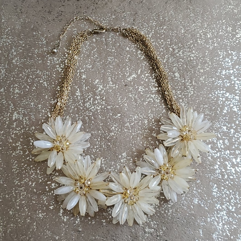 3/$15 Flower necklace